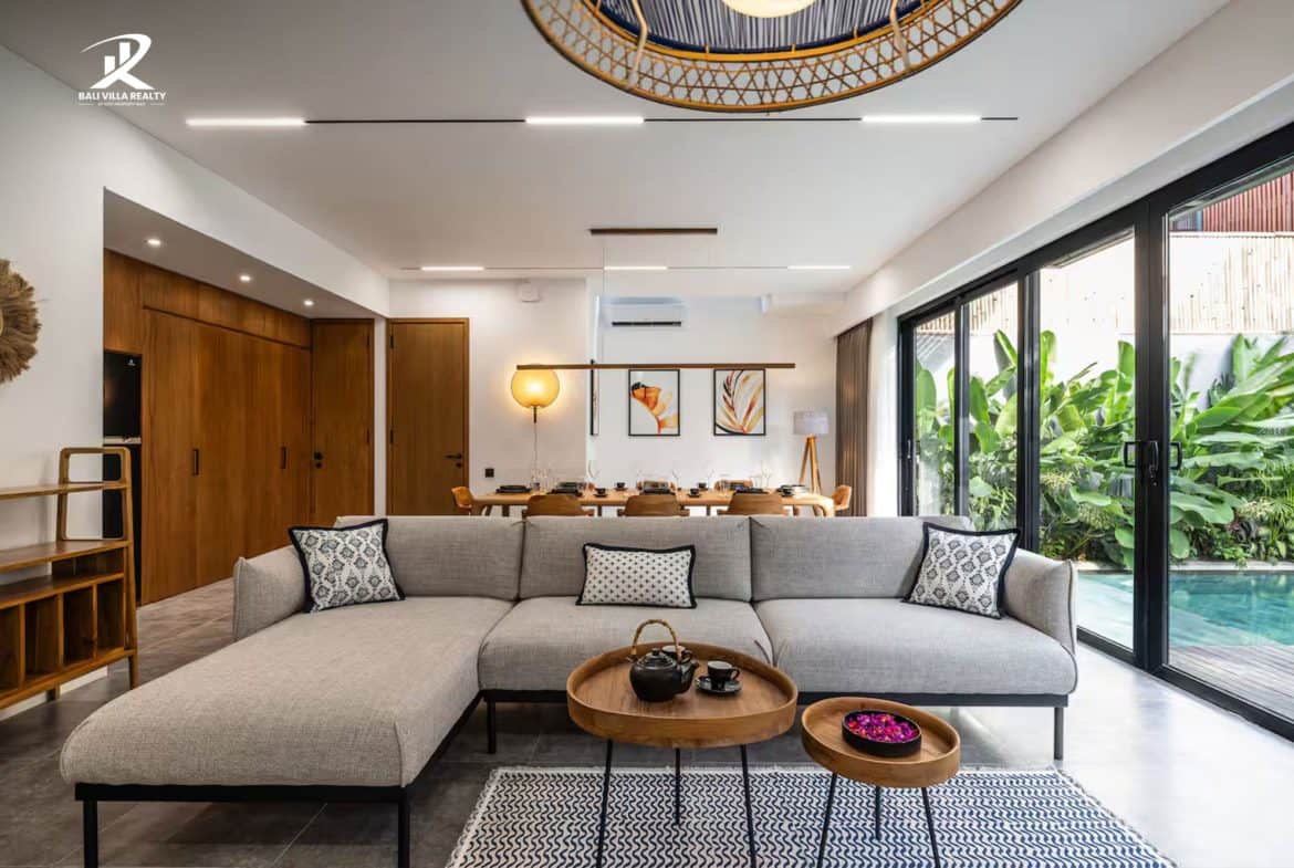 Modern Tropical Hideaway – Private Pool 7 Bedrooms Villa with Lush Garden Sanctuary in Canggu For Sale Leasehold