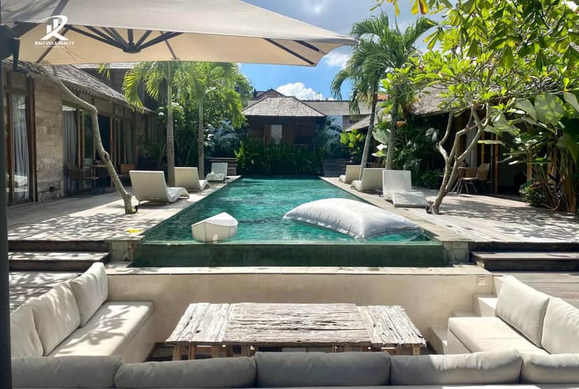 5-bedroom leasehold villa in Kerobokan — photo 2 of 5