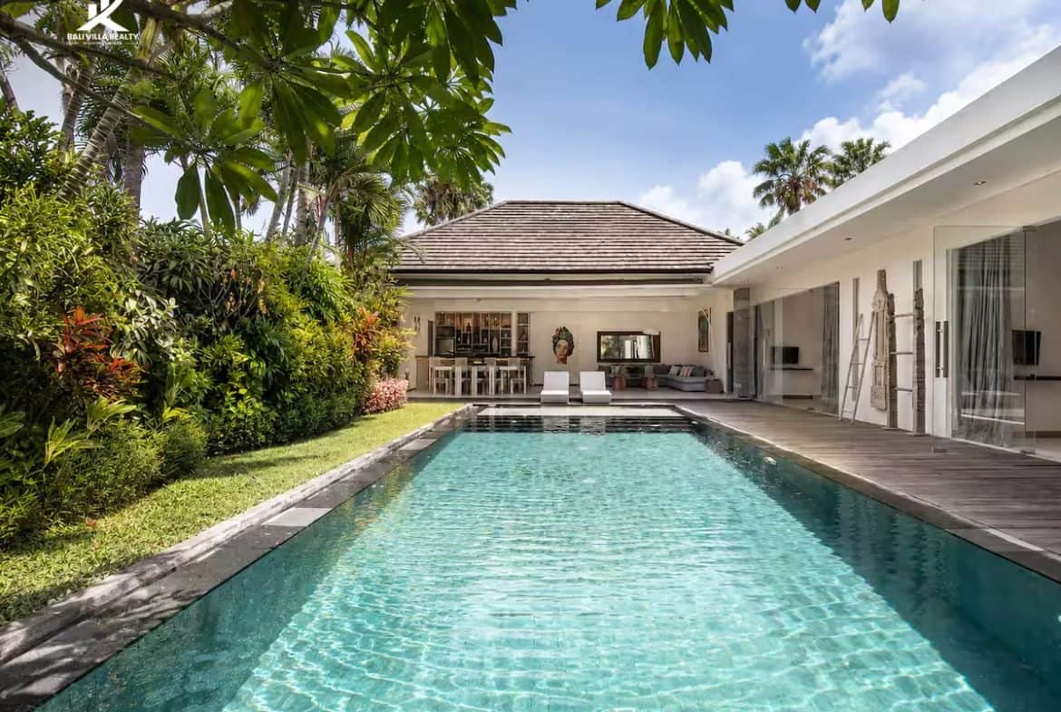 Tropical Modern 3-Bedroom Villa with Private Pool in Prime Seminyak – Leasehold for Sale