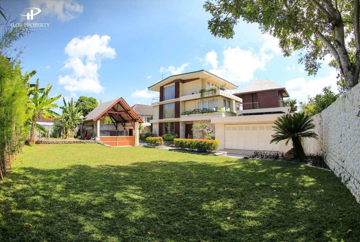 4-bedroom leasehold villa in Ungasan — photo 2 of 5