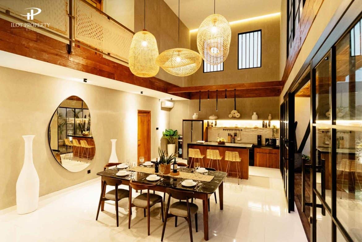 4-bedroom leasehold villa in Seminyak — photo 2 of 5
