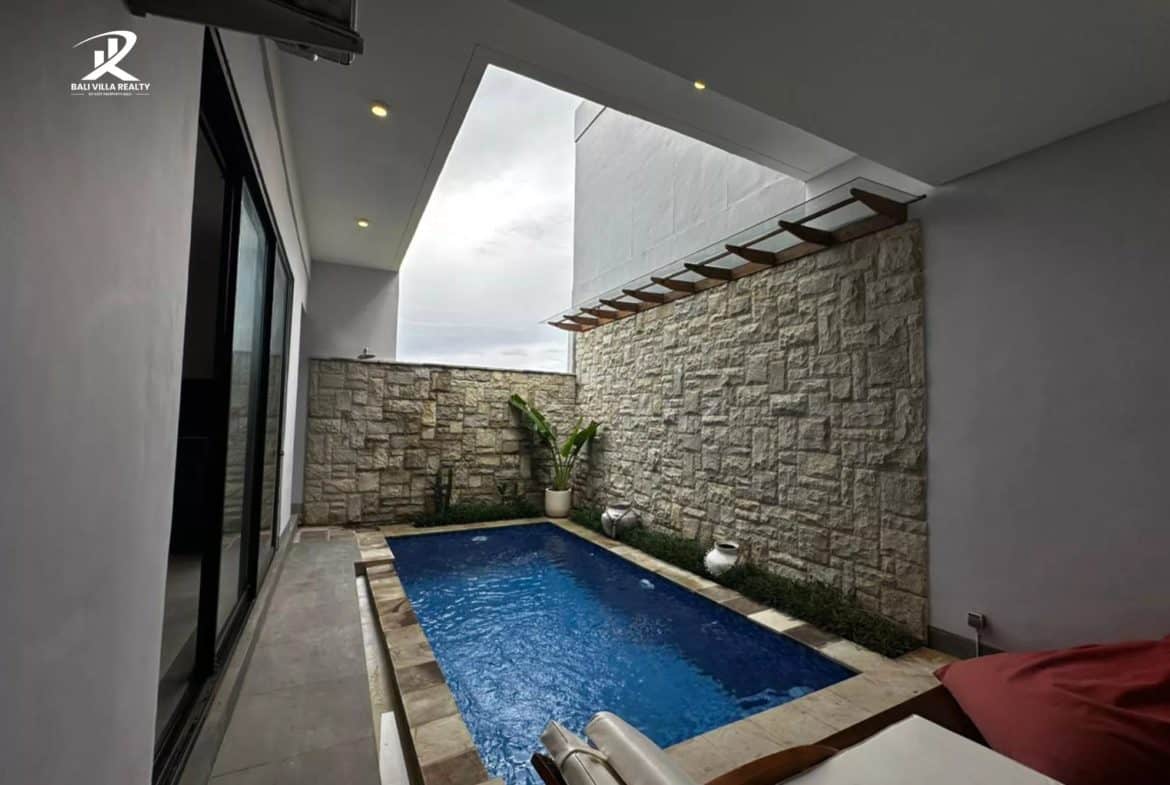 Contemporary Oasis: Chic 2-Bedroom Private Pool Villa in Tibubeneng For Sale Leasehold