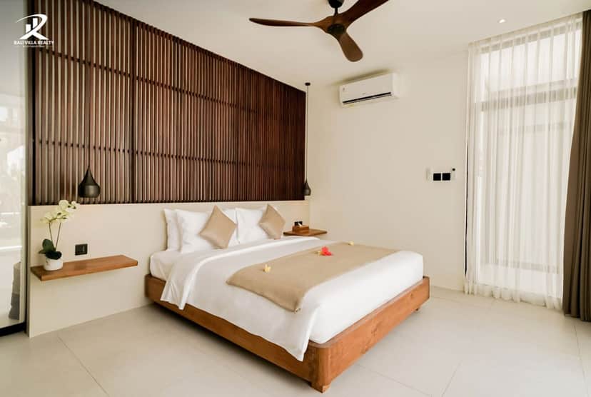 4-bedroom leasehold villa in Canggu — photo 2 of 5