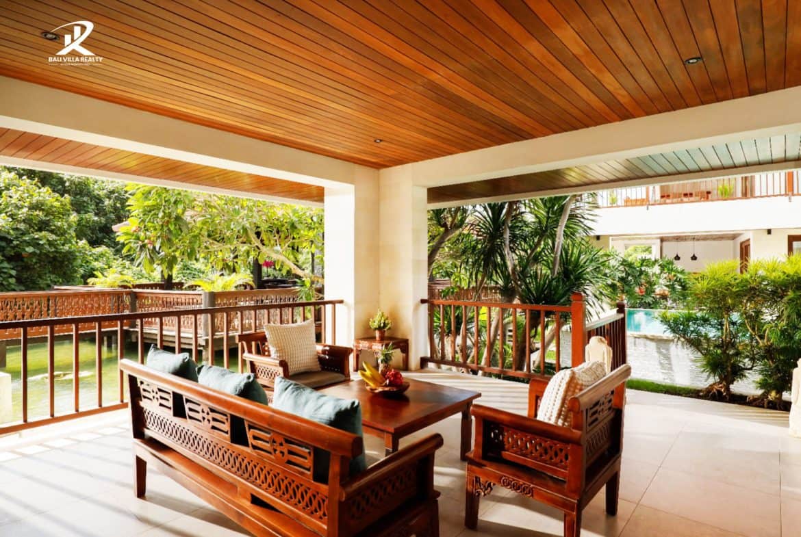 6-bedroom leasehold villa in Canggu — photo 2 of 5