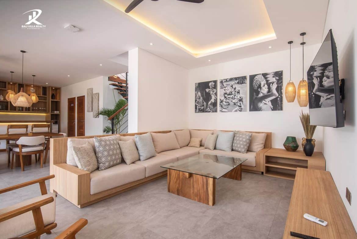 4-bedroom leasehold villa in Canggu — photo 2 of 5
