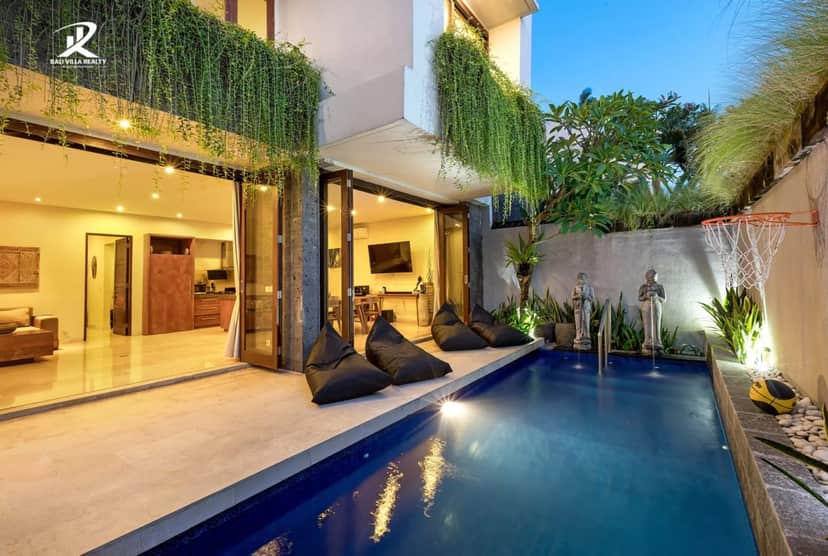 4-bedroom leasehold villa in Seminyak — photo 2 of 5