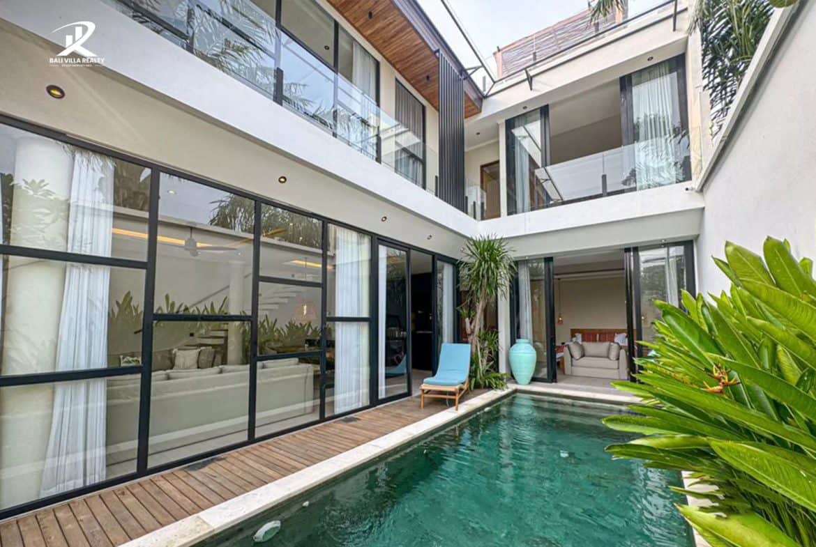 The Modern Sanctuary: 3BR Architectural Gem in Heart of Kerobokan For Sale Freehold