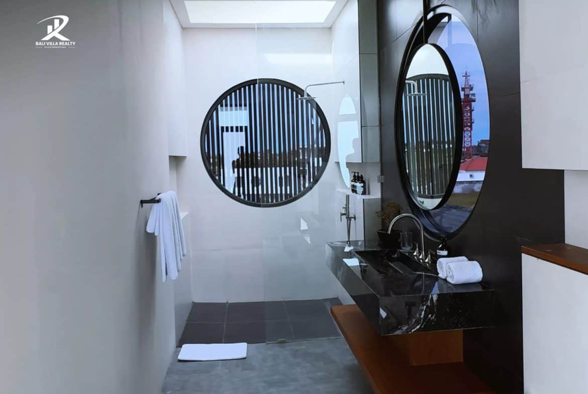4-bedroom leasehold villa in Canggu — photo 4 of 5
