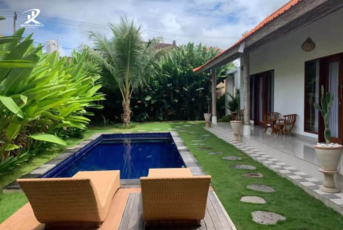 Tumbak Bayuh Bliss: Charming 4-BR Villa with Private Pool & Garden For Sale Leasehold