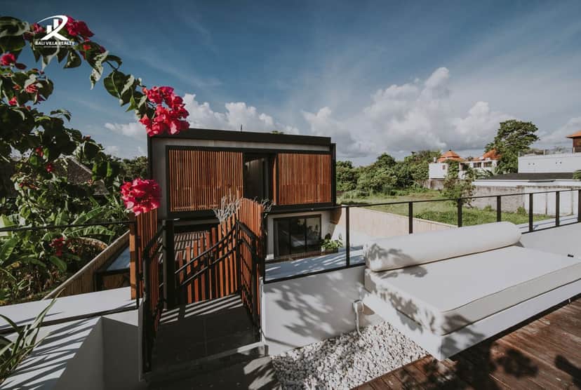 4-bedroom leasehold villa in Canggu — photo 4 of 5
