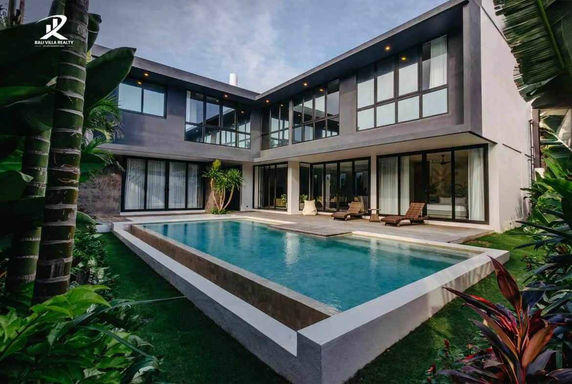 5-bedroom leasehold villa in Canggu — photo 2 of 5