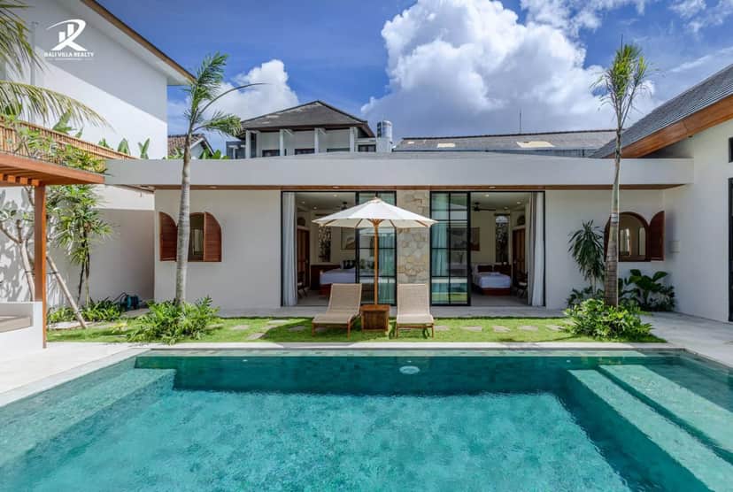 4-bedroom leasehold villa in Kerobokan — photo 2 of 5