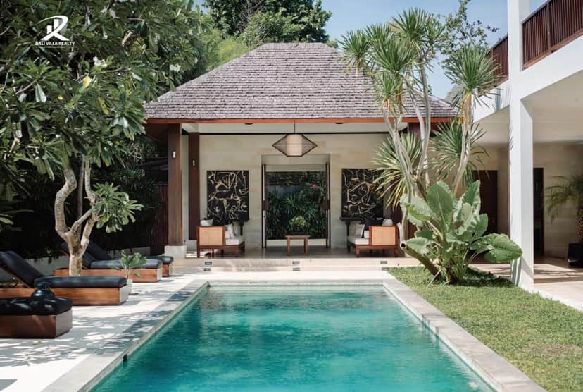 4-bedroom leasehold villa in Seminyak — photo 2 of 5
