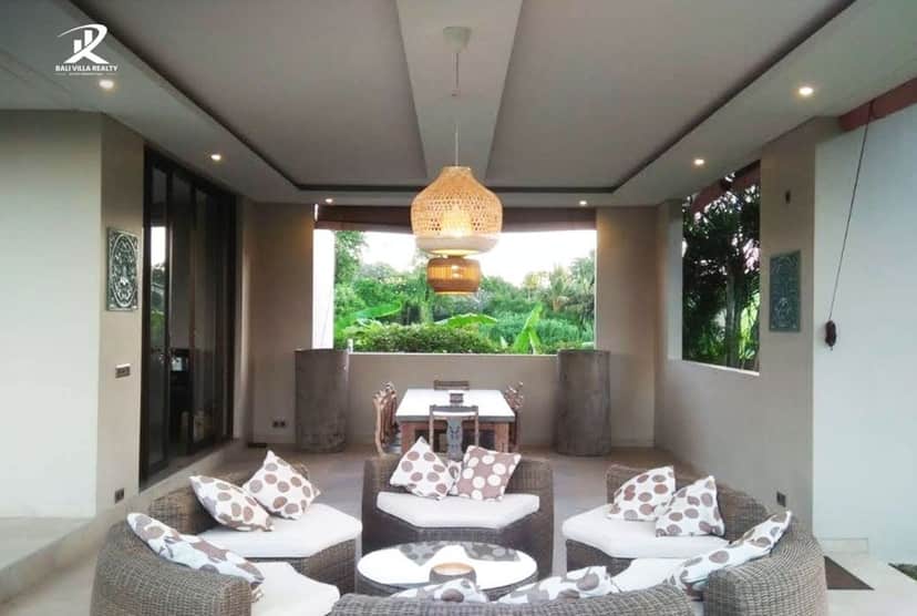 4-bedroom freehold villa in Canggu — photo 2 of 5