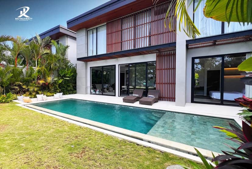 4-bedroom leasehold villa in Canggu — photo 2 of 5