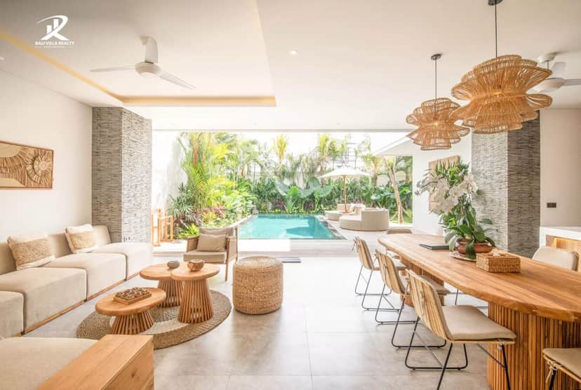 4-bedroom leasehold villa in Canggu — photo 2 of 5