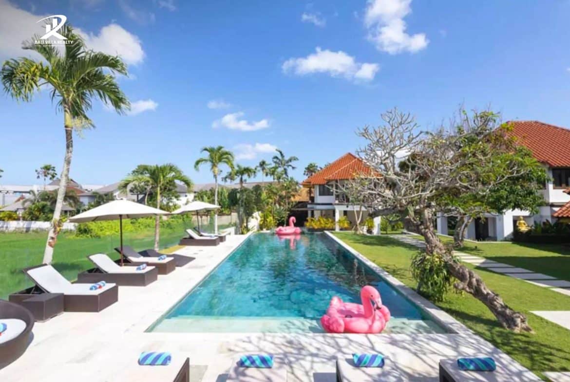 Tranquil Luxury Villa in Pererenan Surrounded by Lush Greenery: Freehold for Sale