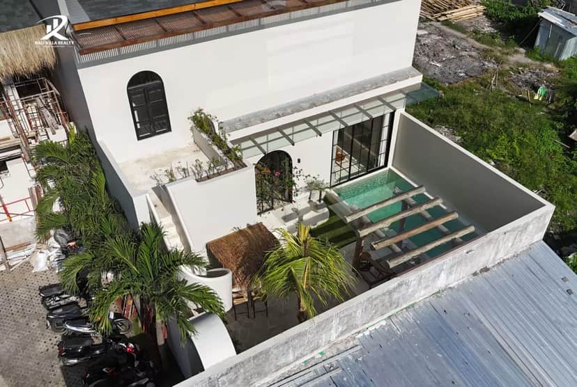 4-bedroom leasehold villa in Canggu — photo 2 of 5