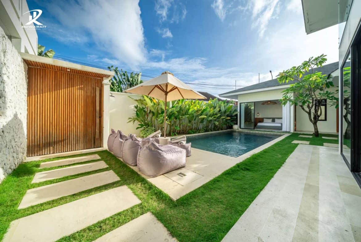 4-bedroom freehold villa in Seminyak — photo 3 of 5
