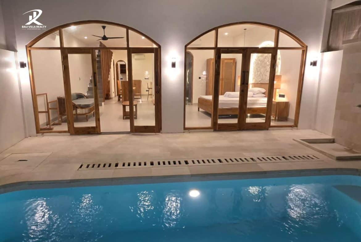 3BR Leasehold Villa with Rooftop Sea & GWK Views in Ungasan