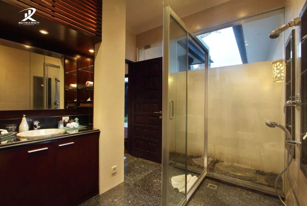 4-bedroom freehold villa in Jimbaran — photo 5 of 5