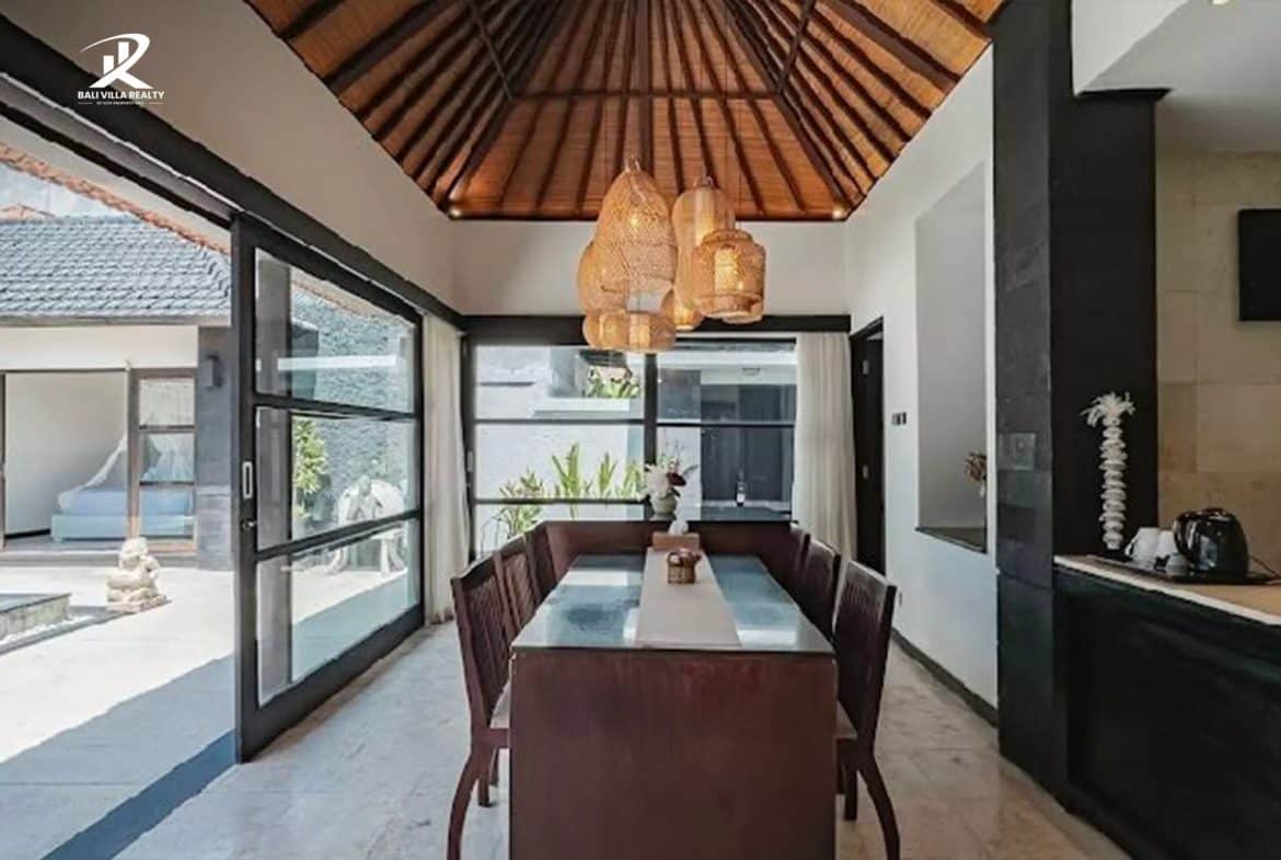 4-bedroom freehold villa in Kerobokan — photo 4 of 5