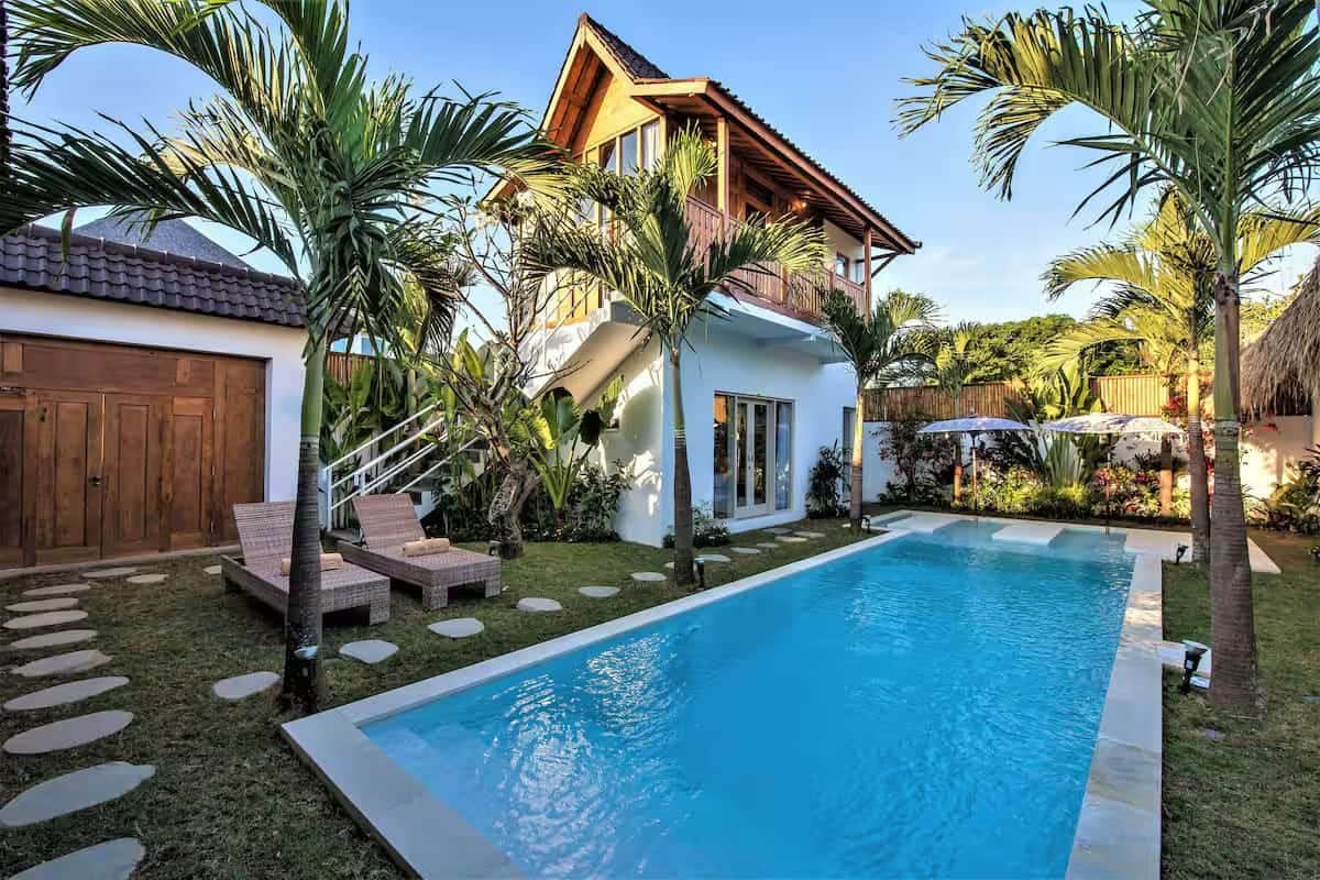 900m From the Beach 5 Bedroom Villa for Sale Leasehold in Seminyak