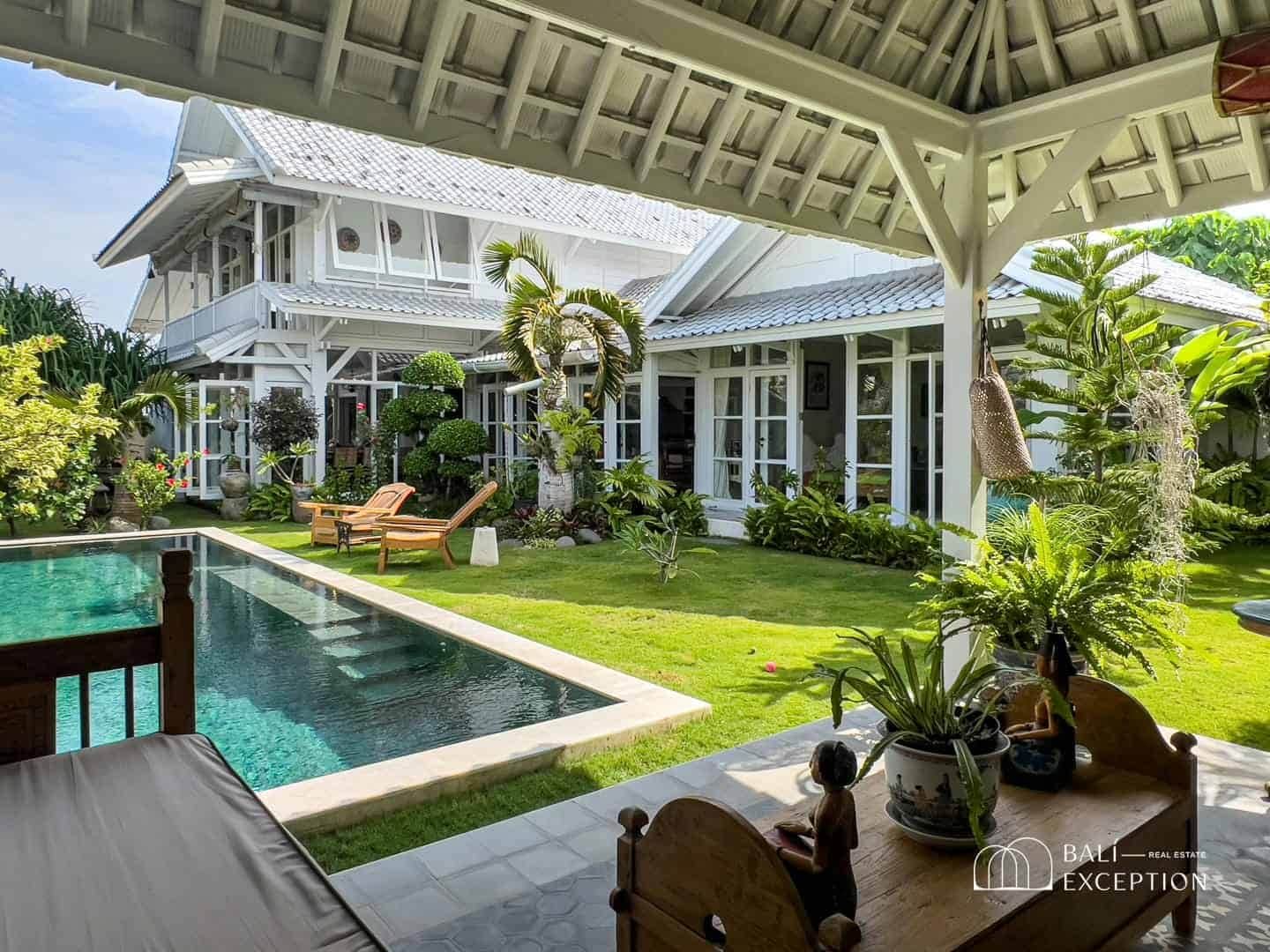 Ricefield View 4 Bedroom Villa for Sale Leasehold in Seminyak