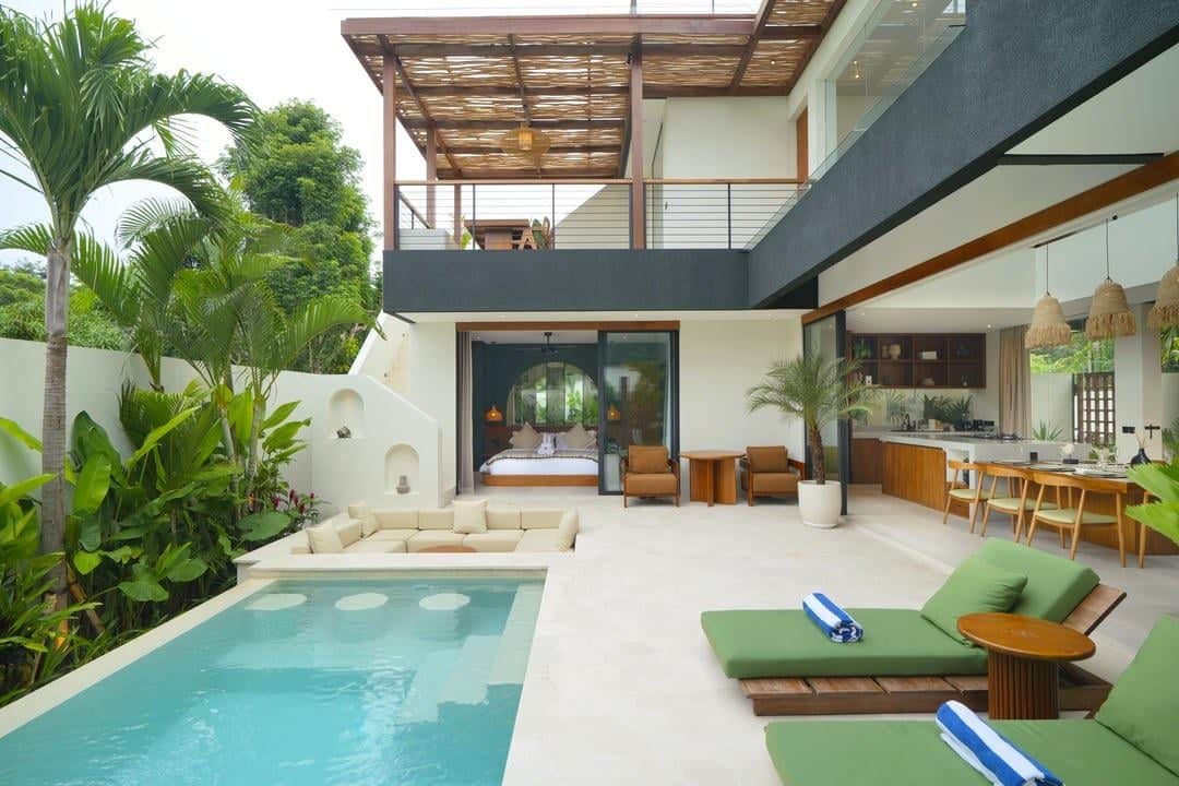 Exclusive 3 Bedroom Villa Close to Beach for Sale Leasehold in Pecatu