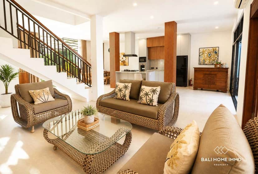 4-bedroom freehold villa in Seminyak — photo 2 of 5