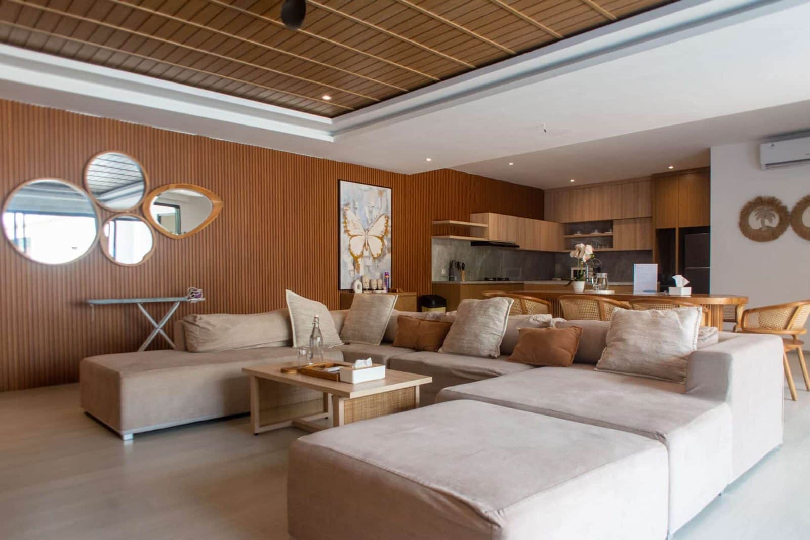 4-bedroom leasehold villa in Seminyak — photo 2 of 5