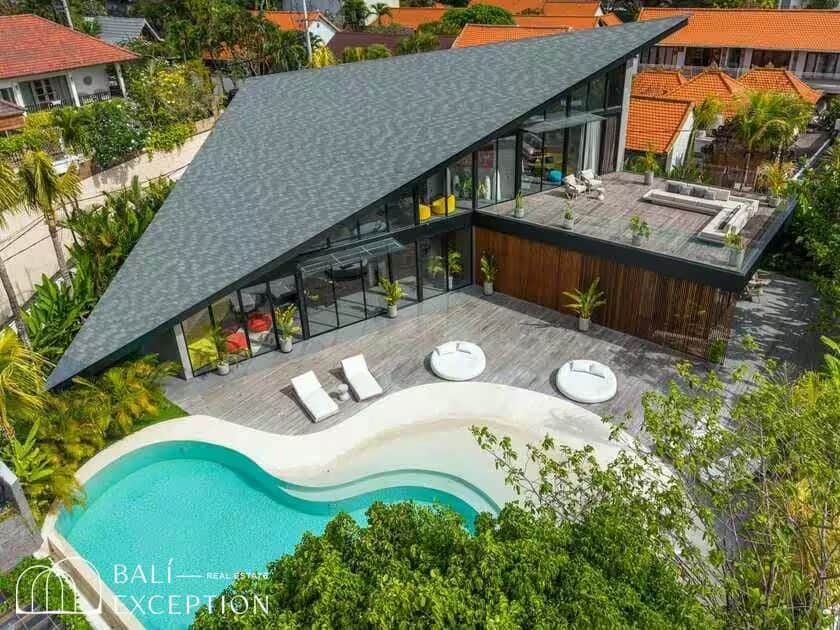 Luxurious 5 Bedroom Villa for Sale Freehold in Canggu
