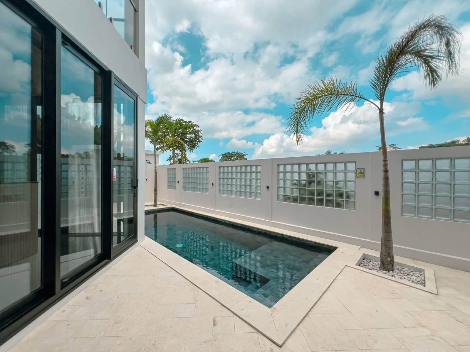 5-bedroom leasehold villa in Pererenan — photo 2 of 5