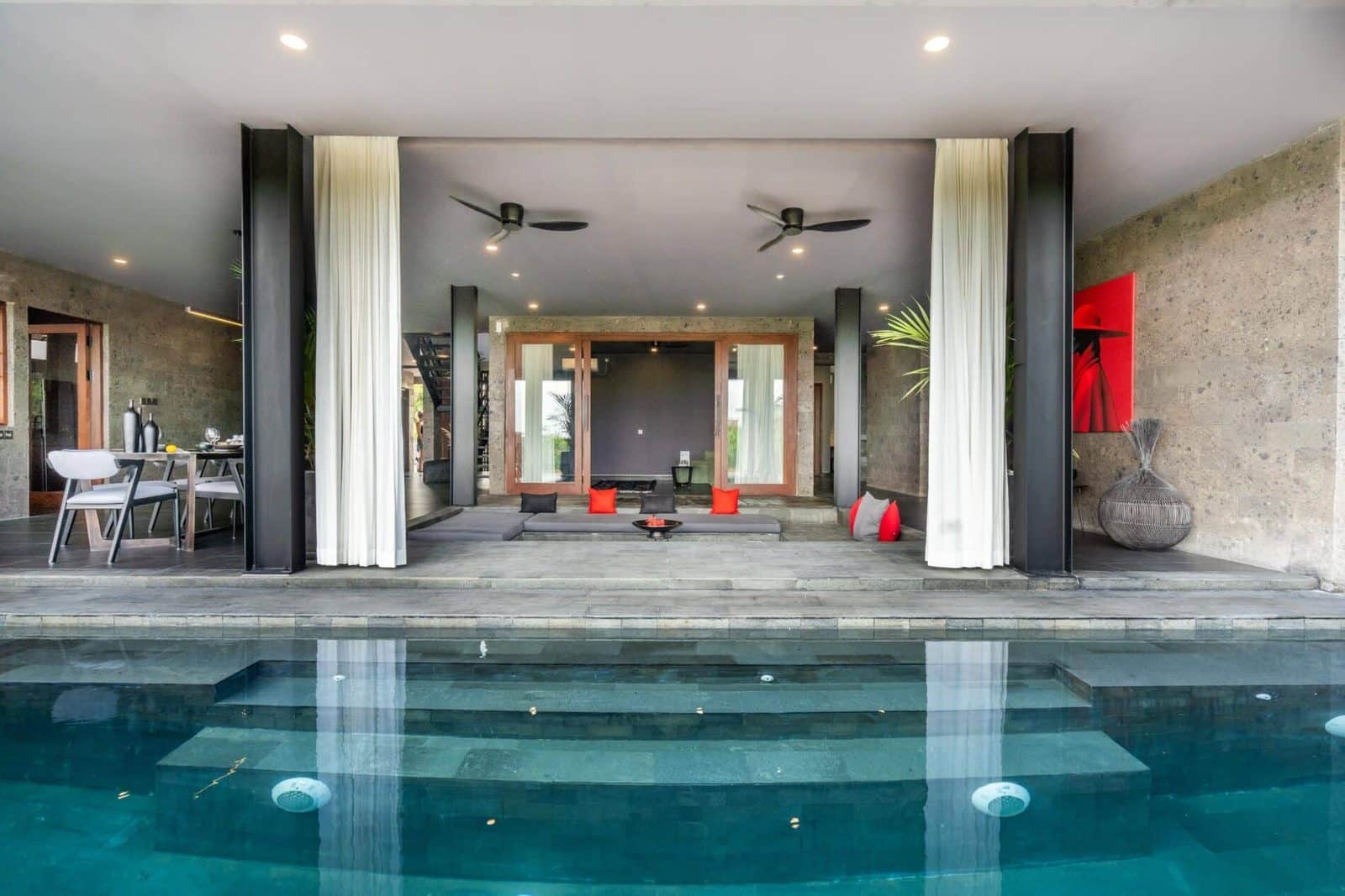 6-bedroom leasehold villa in Pererenan — photo 2 of 5