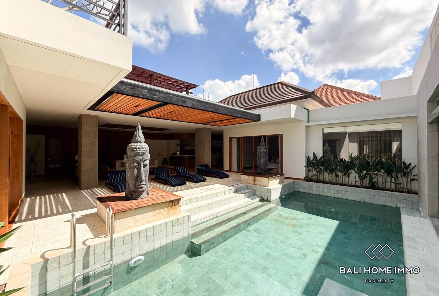 Luxury 2 Bedroom Villa For Sale and Rent in Canggu Berawa - RF10535A