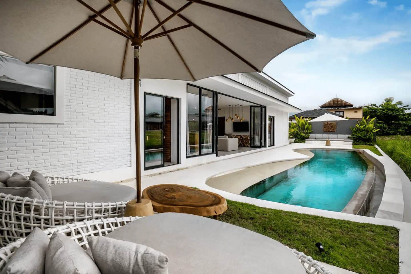 Ubud 3BR villa with pool Best Rice Field Views