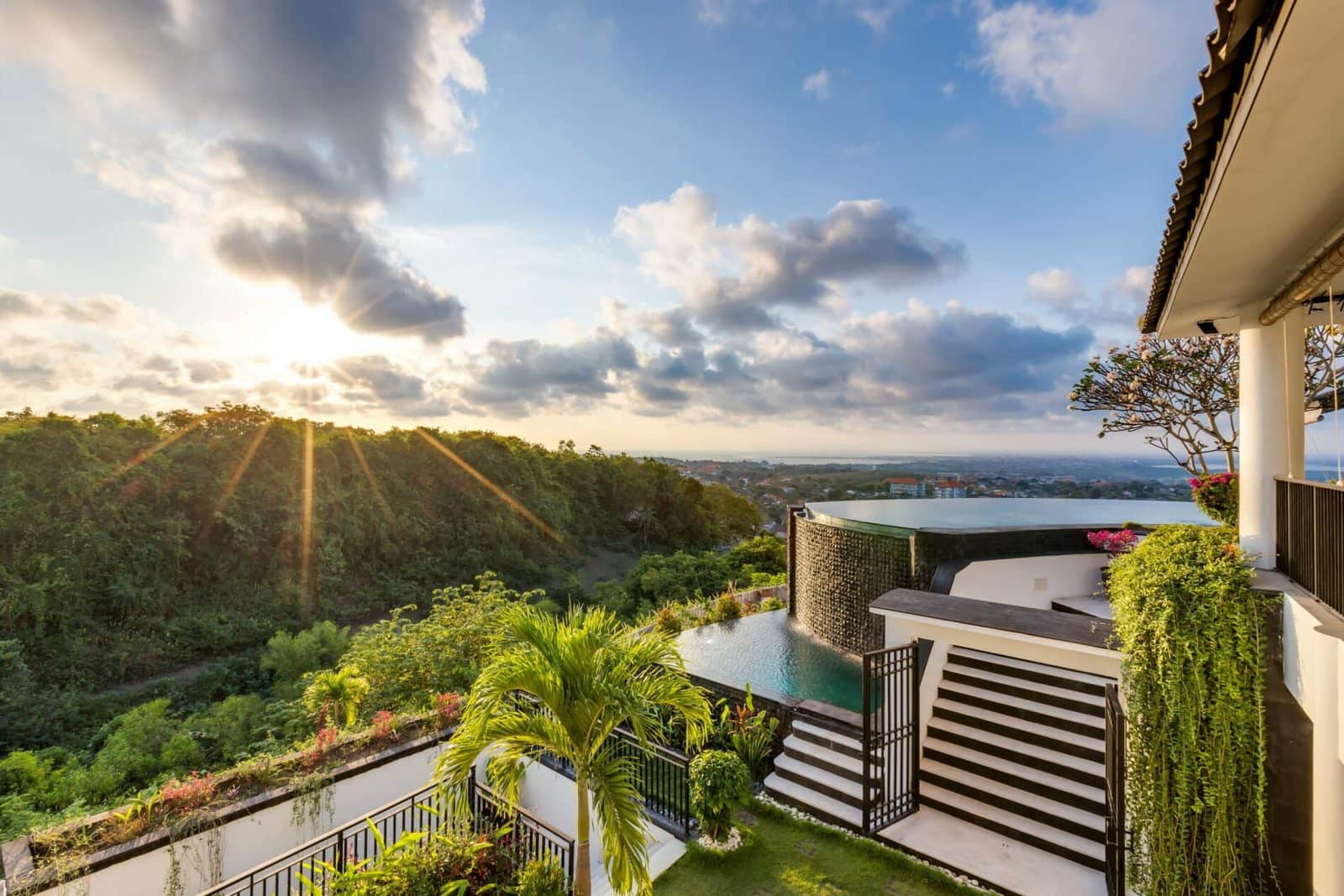 5-bedroom freehold villa in Jimbaran — photo 3 of 5