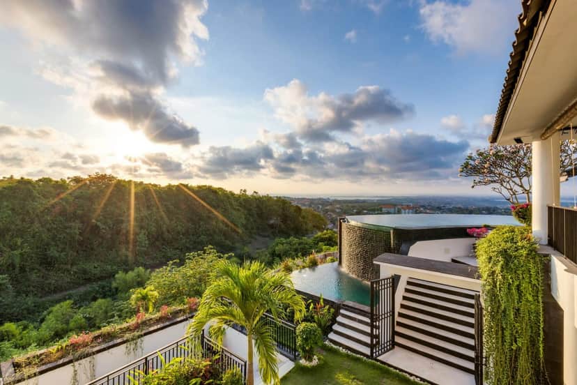5-bedroom freehold villa in Jimbaran — photo 3 of 5