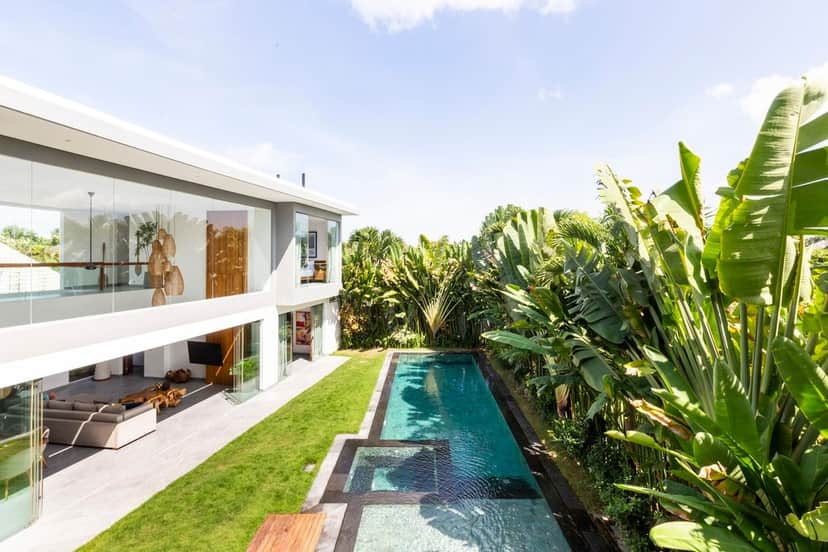 5-bedroom leasehold villa in Berawa — photo 2 of 5