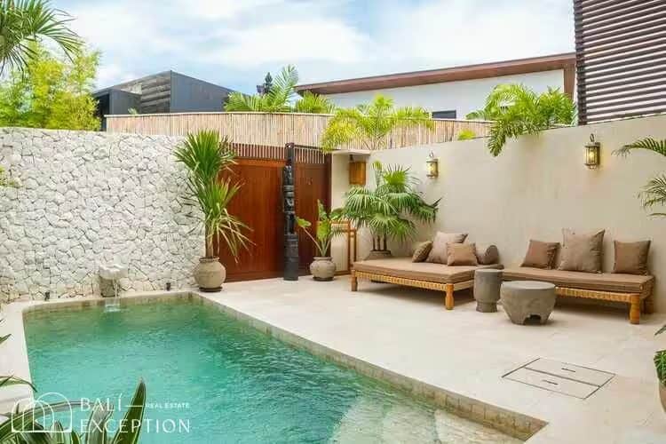Walking Distance to Beach 3 Bedroom Villa for Sale Leasehold in Berawa