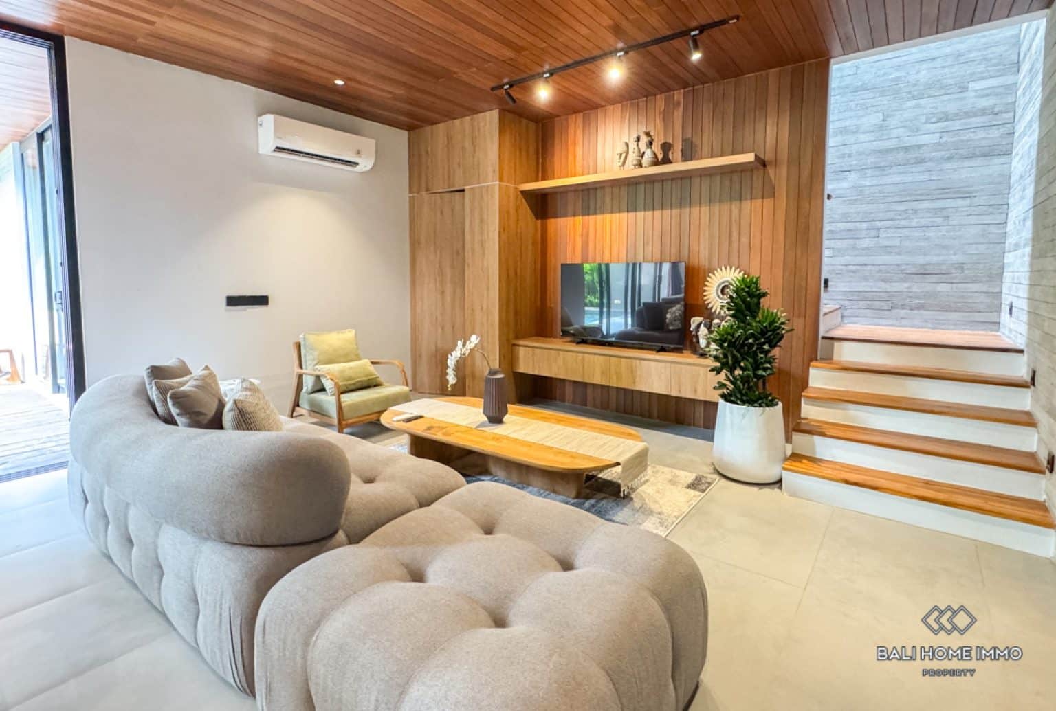 3-bedroom freehold villa in Kuta — photo 4 of 5
