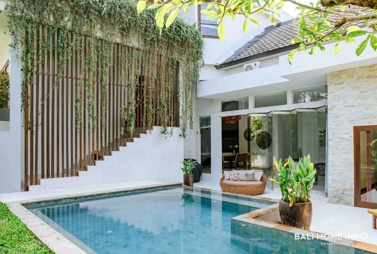4-bedroom freehold villa in Uluwatu — photo 4 of 5
