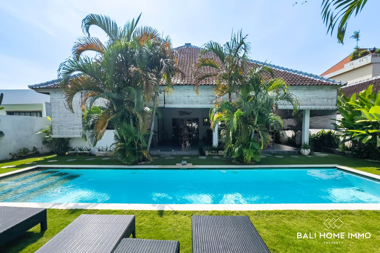 Charming 3 Bedroom Villa with Garden for Sale in Bali Batu Belig