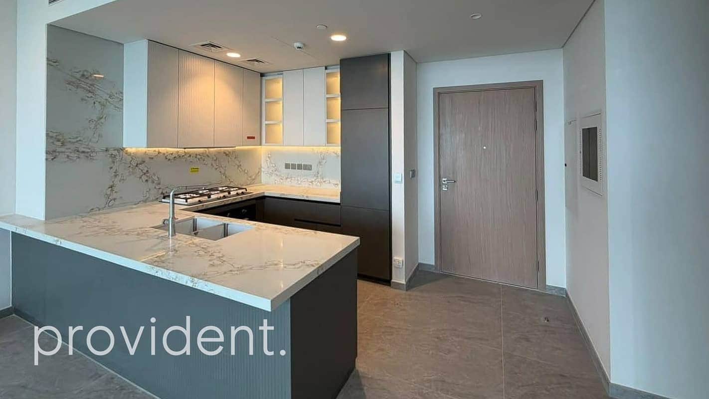 2-bedroom freehold apartment in Business Bay — photo 4 of 5