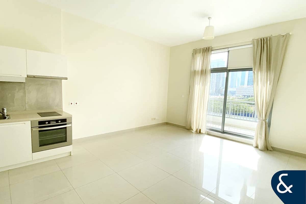 studio freehold apartment in Downtown Dubai — photo 2 of 5
