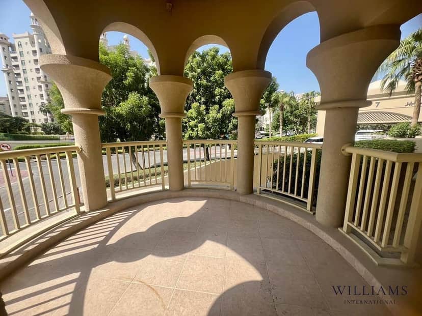 3-bedroom freehold apartment in Palm Jumeirah — photo 2 of 5