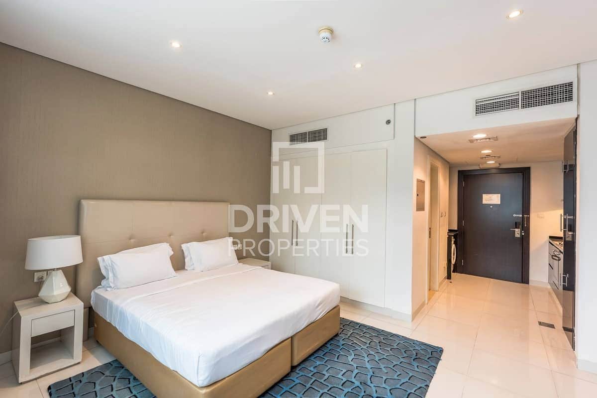 studio freehold apartment in Business Bay — photo 1 of 4