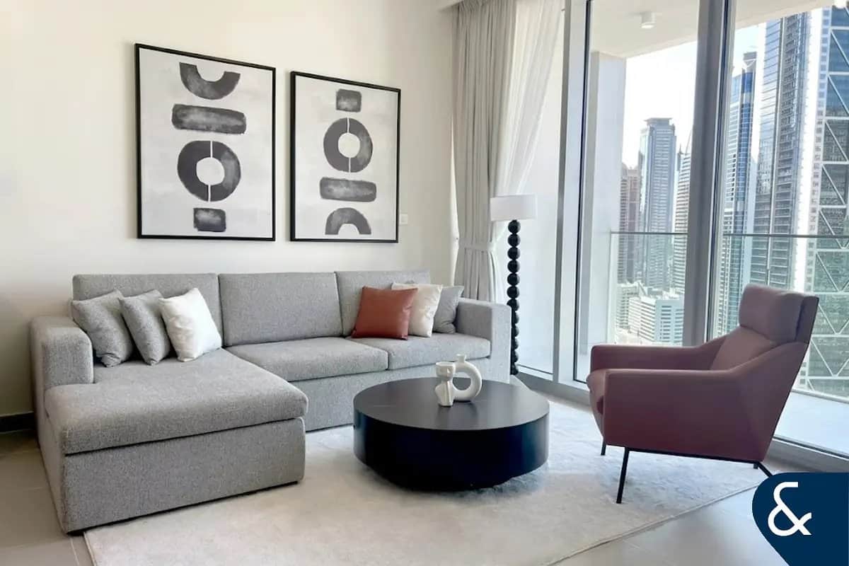 2-bedroom freehold apartment in Downtown Dubai — photo 1 of 5