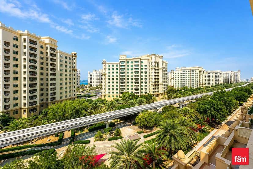 2-bedroom freehold apartment in Palm Jumeirah — photo 2 of 5