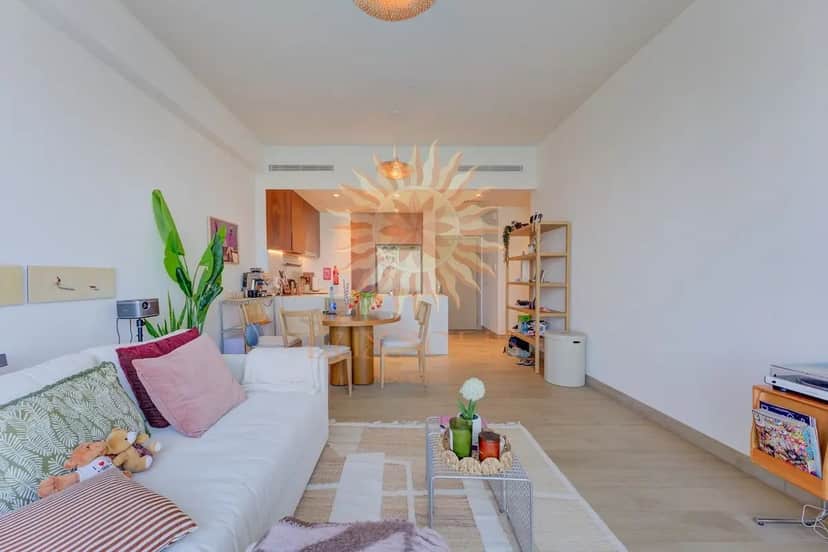 2-bedroom freehold apartment in Jumeirah — photo 2 of 4